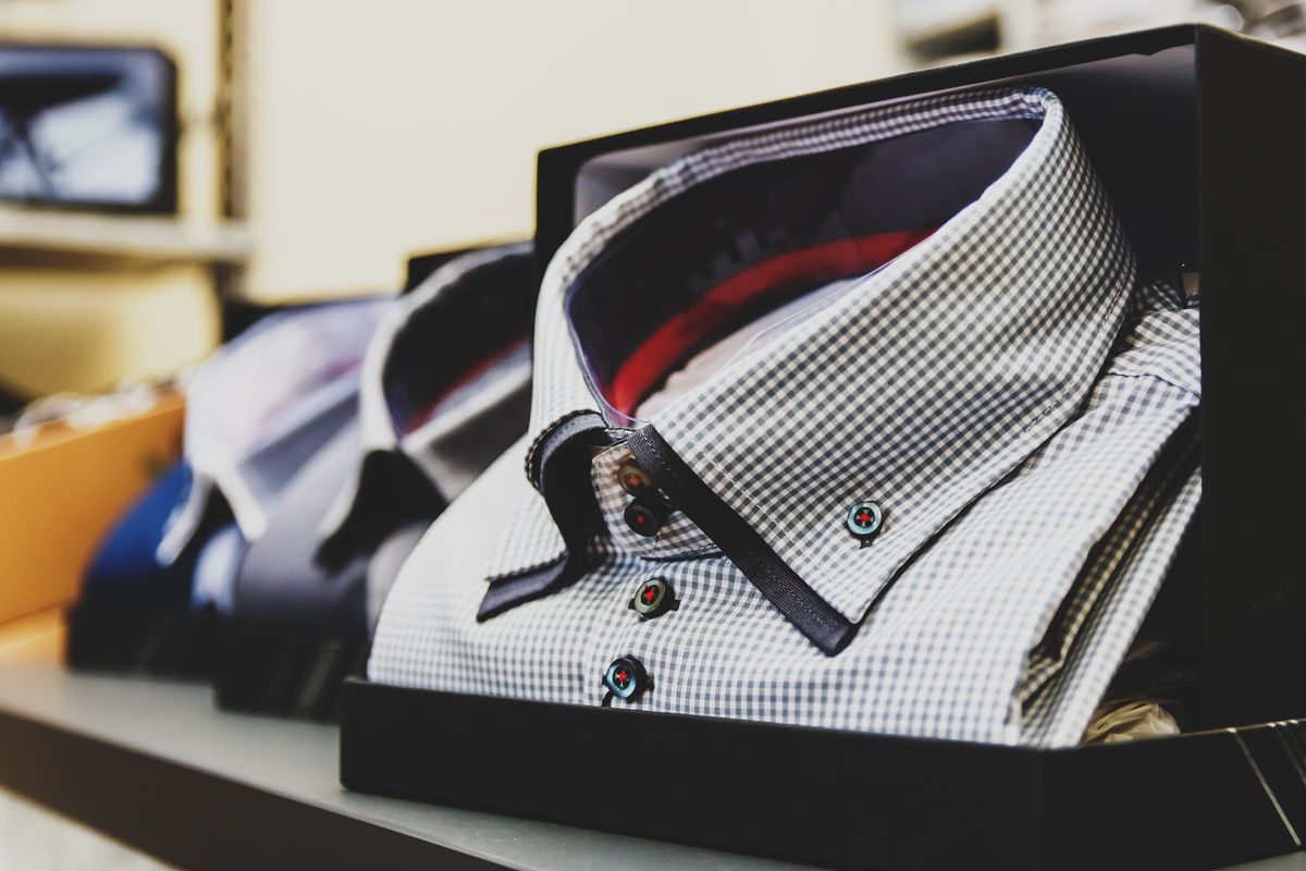skarpetki do garnituru męskie w eleganckim stroju